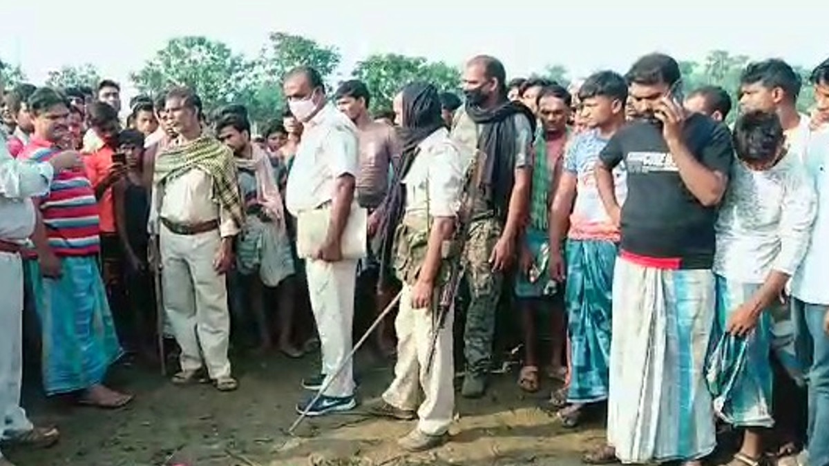 Angry father kills minor daughter