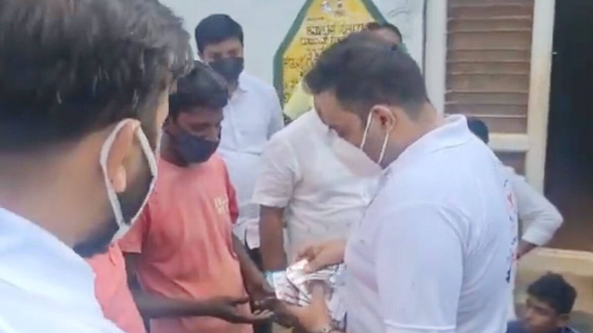 बेटे की दवा के लिए साइकिल से 300 किलोमीटर का सफर तय किया 