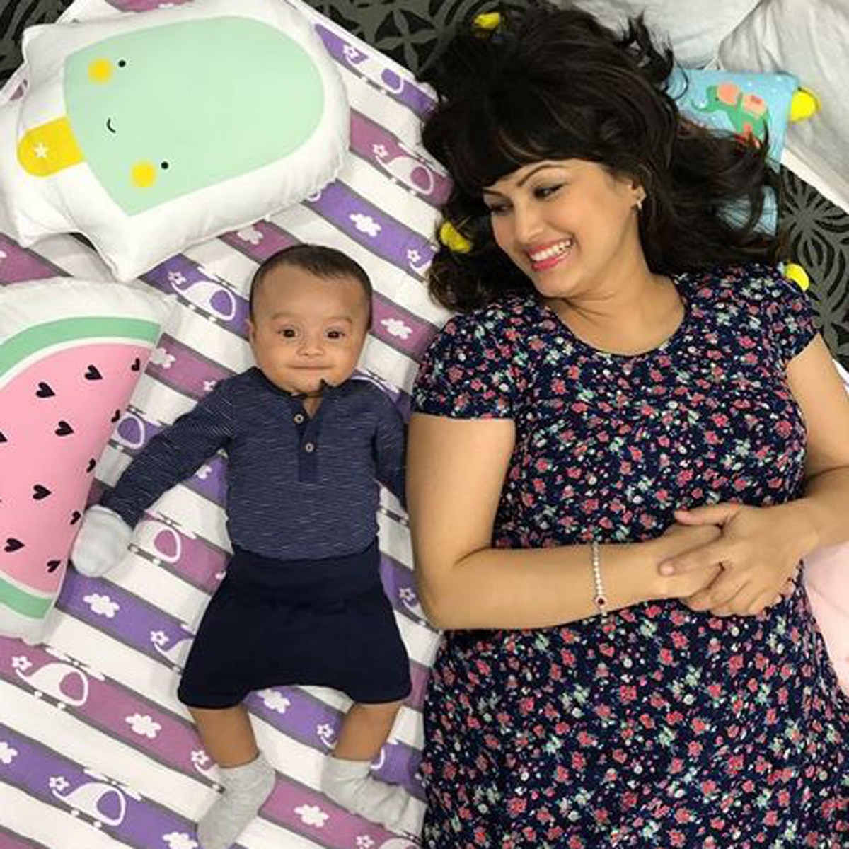 बेटे संग निशा रावल