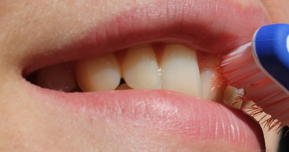 ब्रश करें7