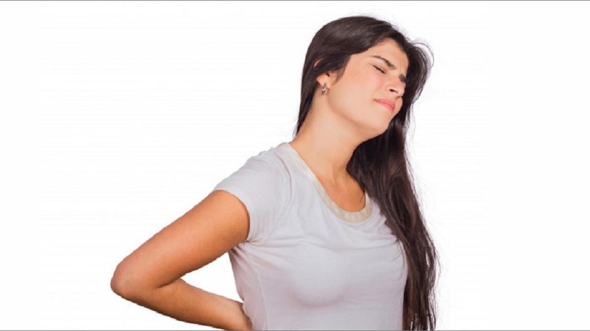 कमर दर्द दूर भगाएगा ये आसन