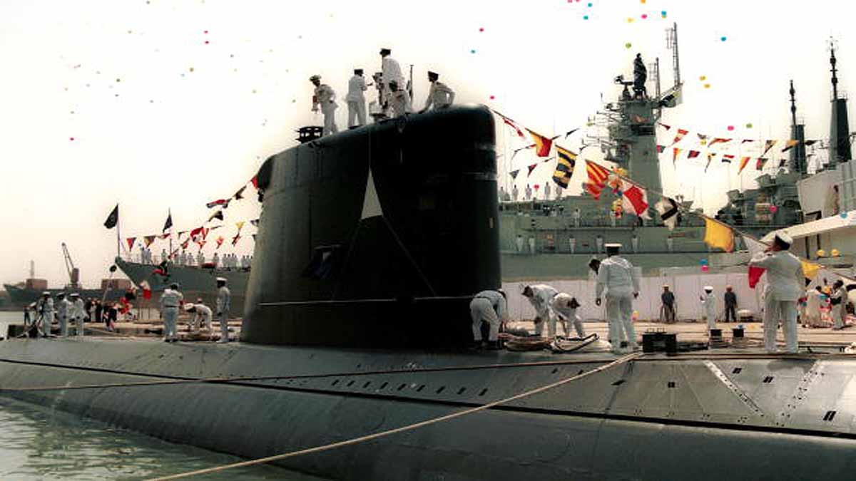 Pakistan New Mini Submarine 
