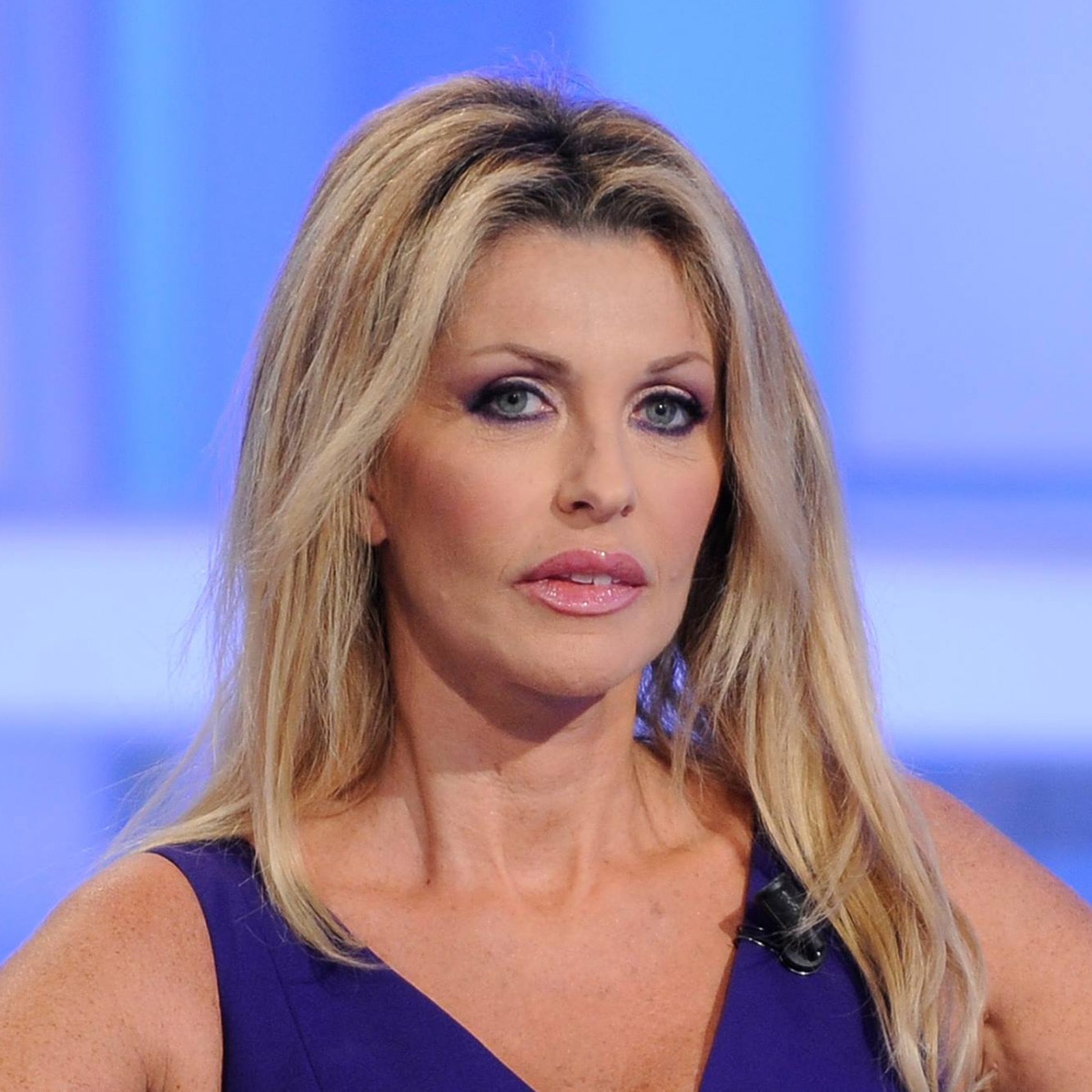 tv presenter wardrobe malfunction