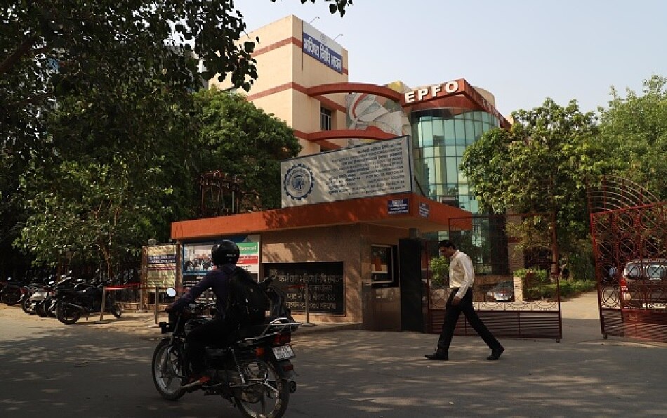 राज्य और केंद्र के बीच बातचीत जारी