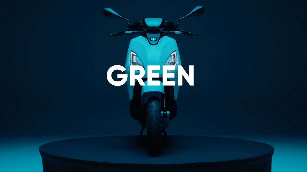 कहीं भी चार्ज करें रिमूवेबल बैटरी से