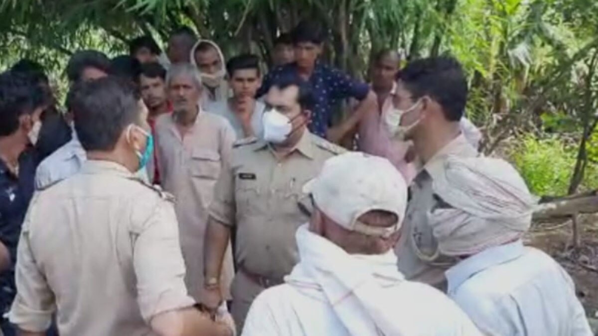 युवक ने सगे नाना की कुल्हाड़ी से काट कर हत्या कर दी  