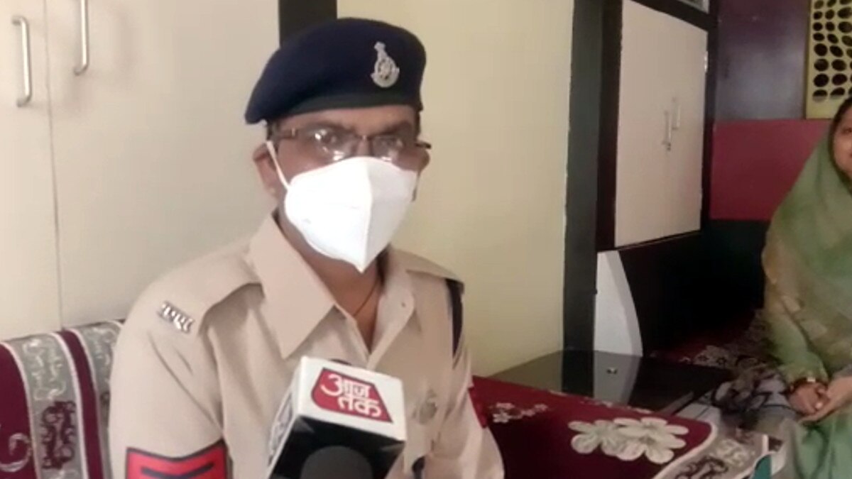 head constable Balram Patidar never absent