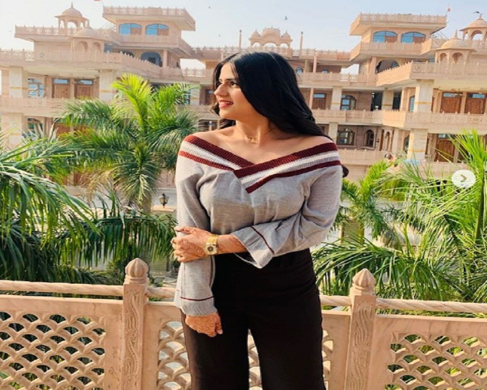 Pranjal Dahiya Western look photos (Photo pranjal_dahiya_)