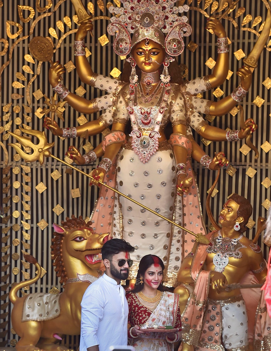 नुसरत जहां-न‍िख‍िल जैन  