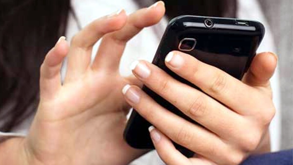 obscene photos viral