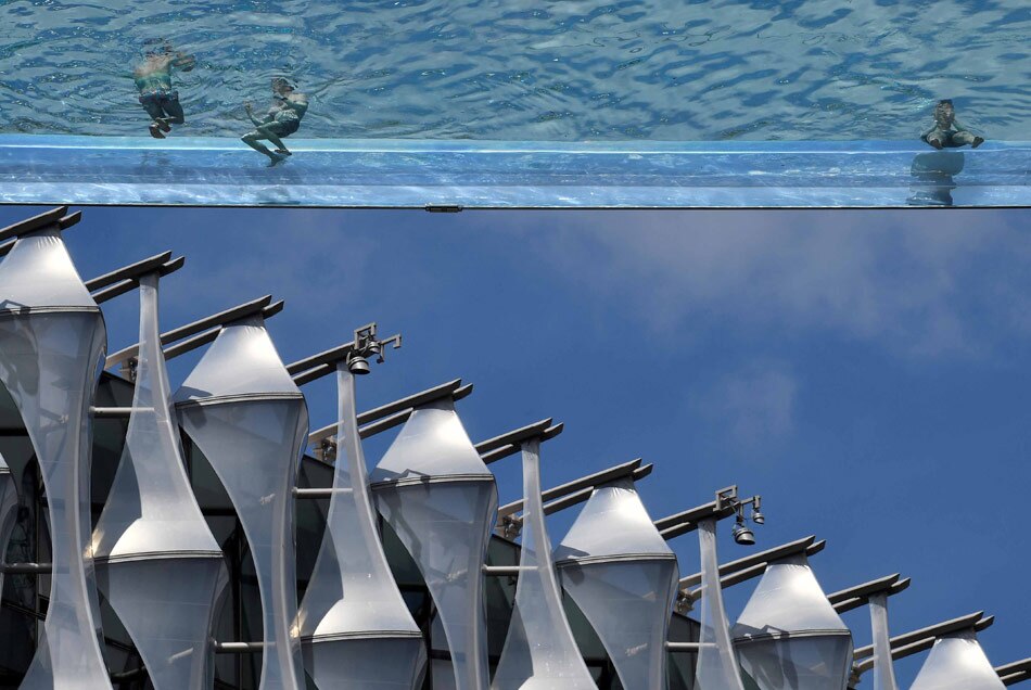 London Sky swimming pool