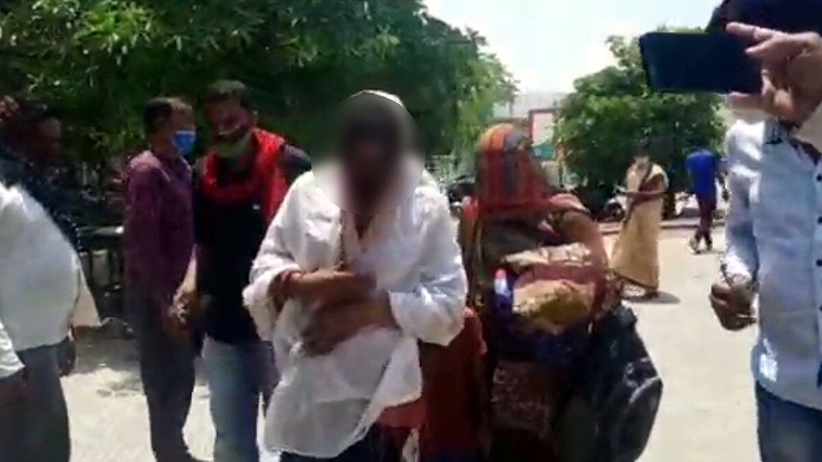 Acid attack on girls 