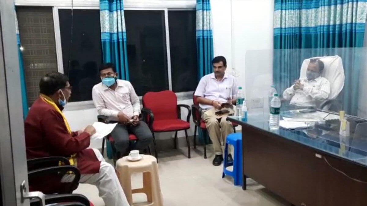 Gandhigiri of BJP MLA