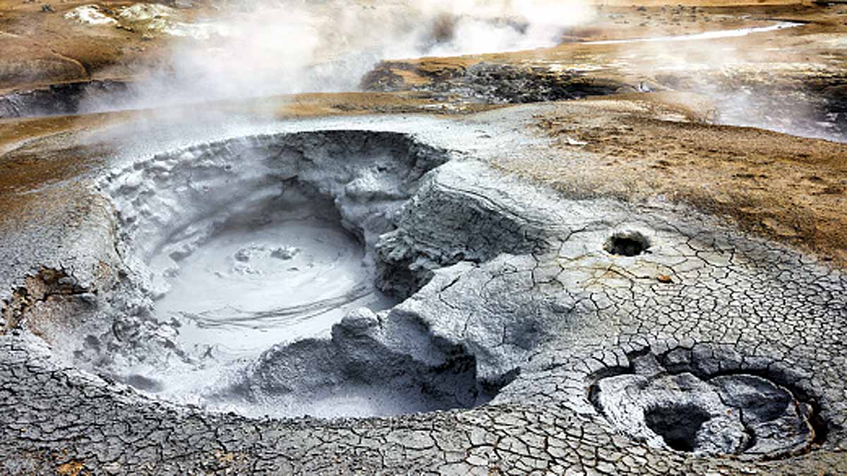 Earth Trapping Twice Heat