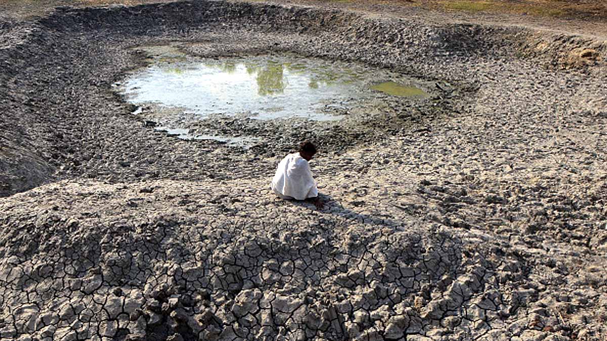 Earth Trapping Twice Heat