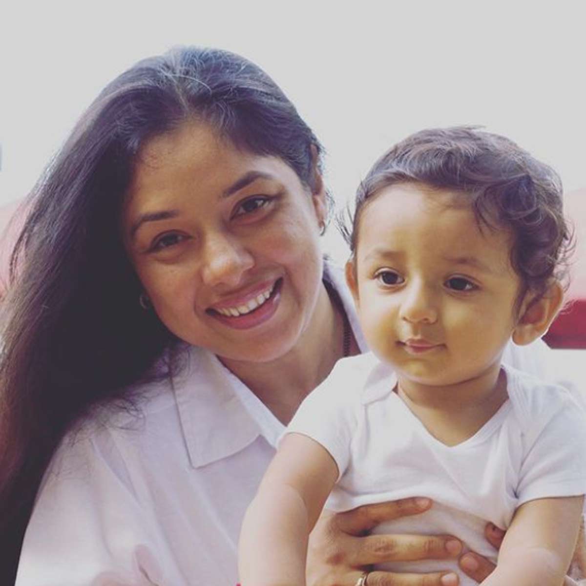 रुपाली गांगुली बेटे रुद्रांश के साथ 