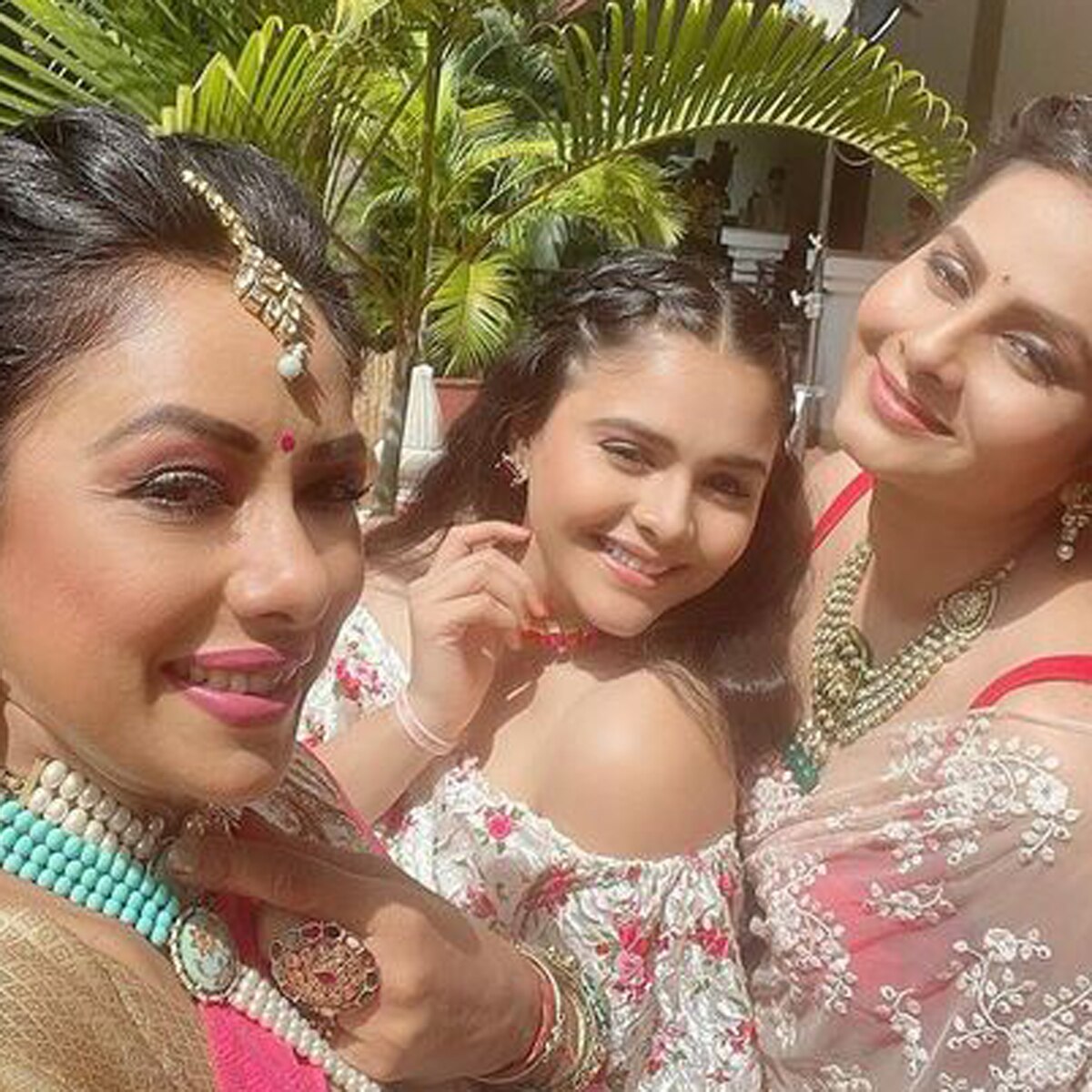 अनुपमां की कास्ट के साथ रुपाली गांगुली