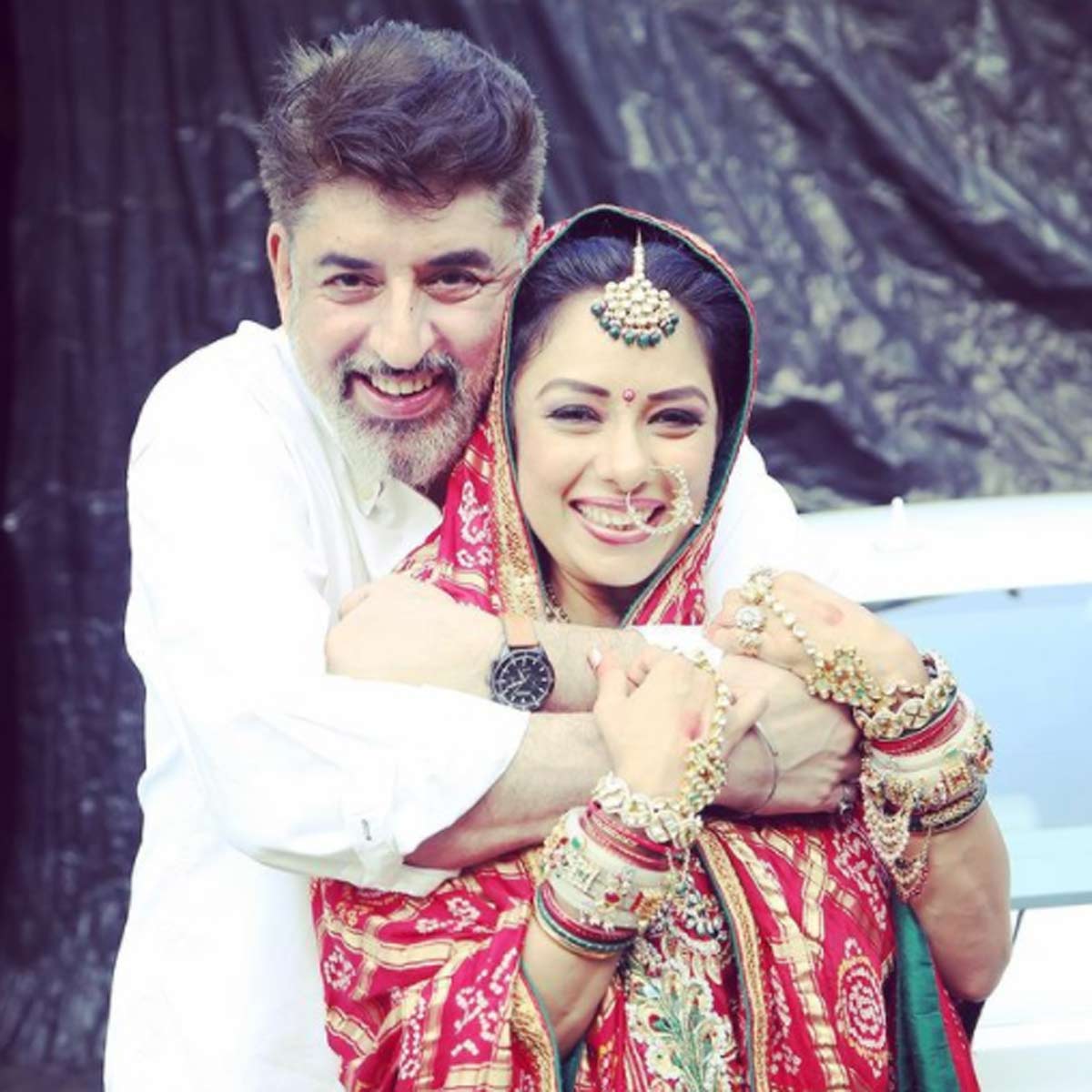 रुपाली गांगुली पति अश्व‍िन के वर्मा के साथ 