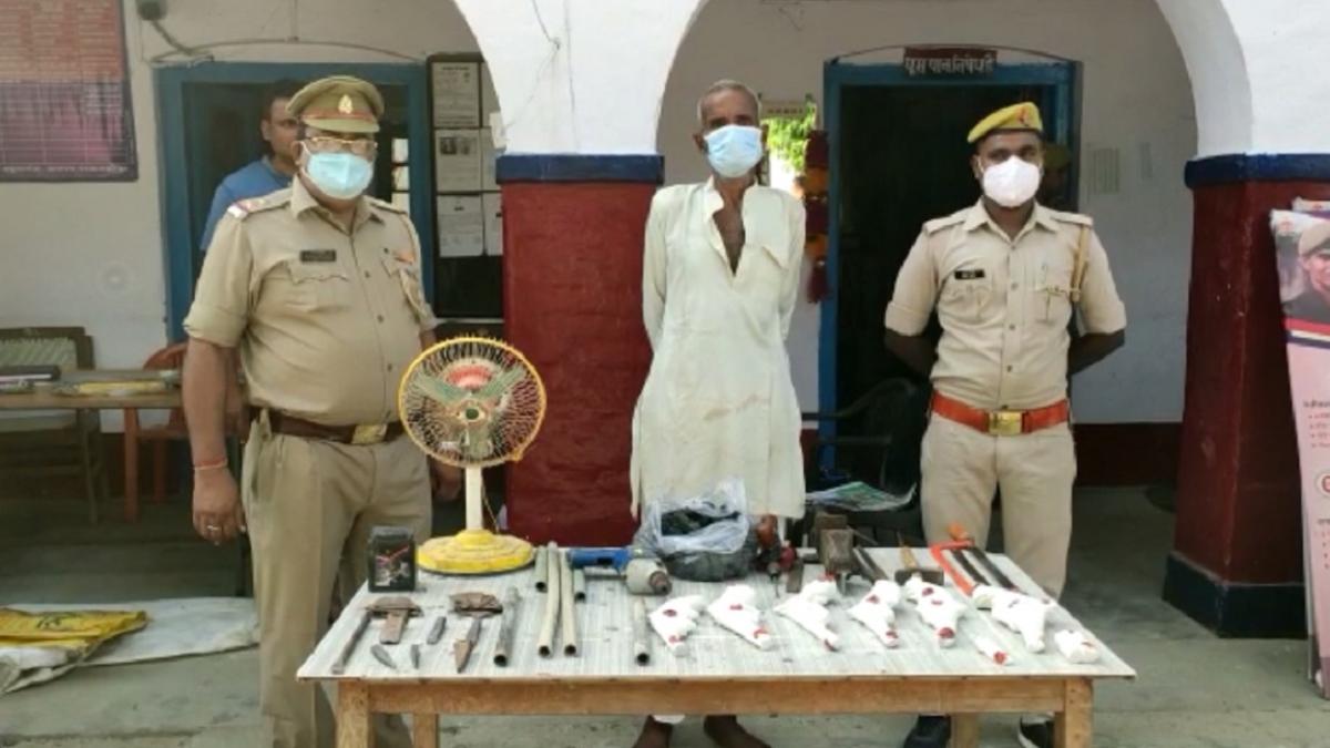 पुलिस ने आरोपी को दबिश देकर गिरफ्तार कर लिया है