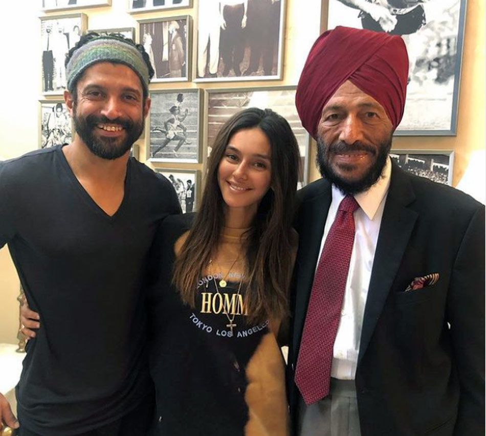 रील लाइफ-रियल लाइफ मिल्खा सिंह साथ में श‍िबानी दांडेकर  