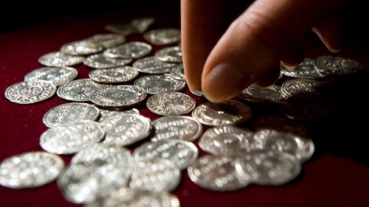 Silver Coins Ransom Paris