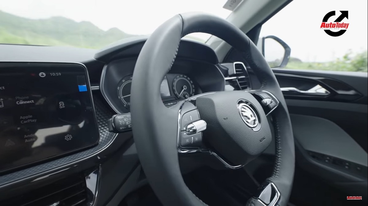 कार का इंटीरियल लक्जरी