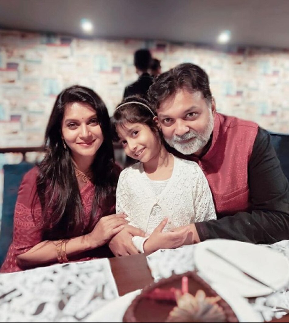 श्रीजीत मुखर्जी-राफ‍ियात राश‍िद मिथ‍िला   