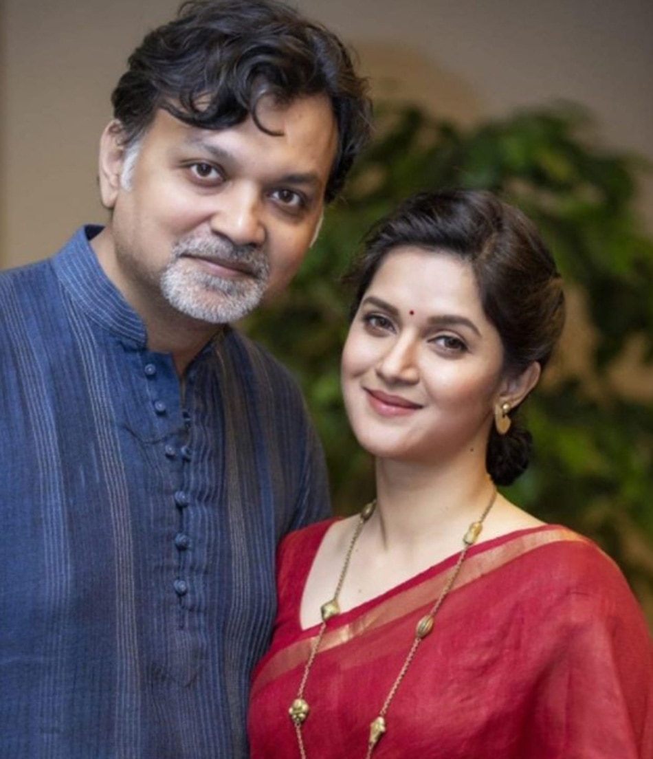 श्रीजीत मुखर्जी-राफ‍ियात राश‍िद मिथ‍िला   