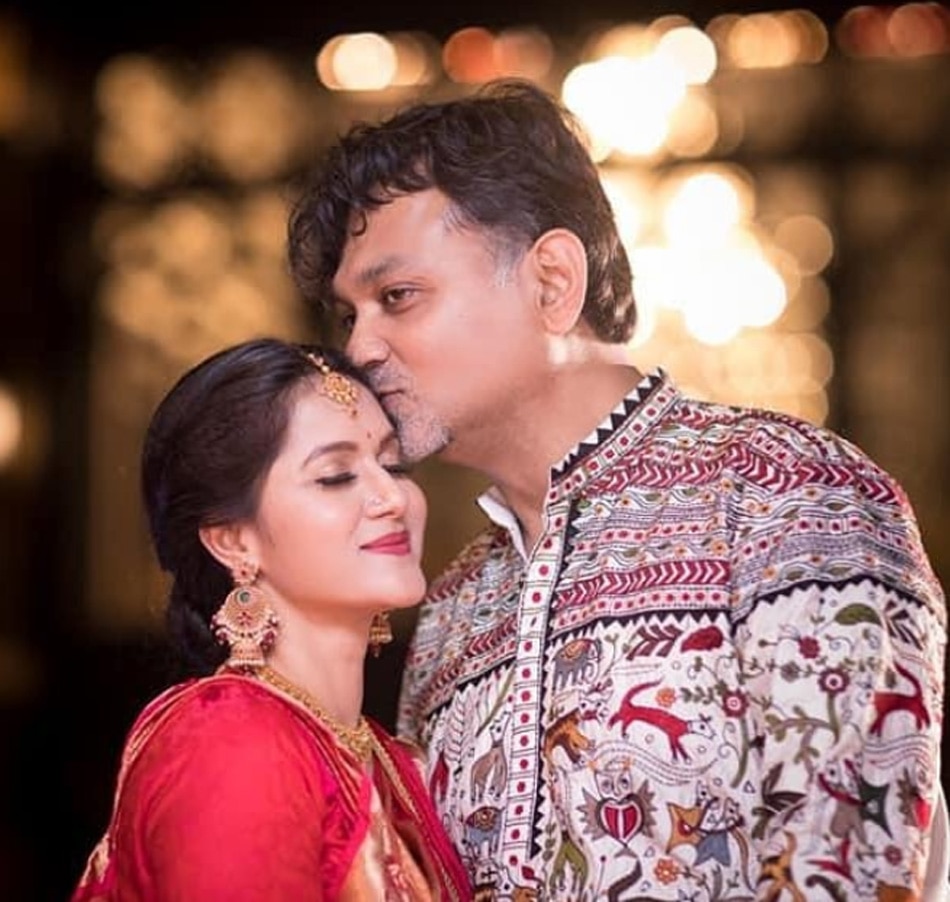 श्रीजीत मुखर्जी-राफ‍ियात राश‍िद मिथ‍िला   