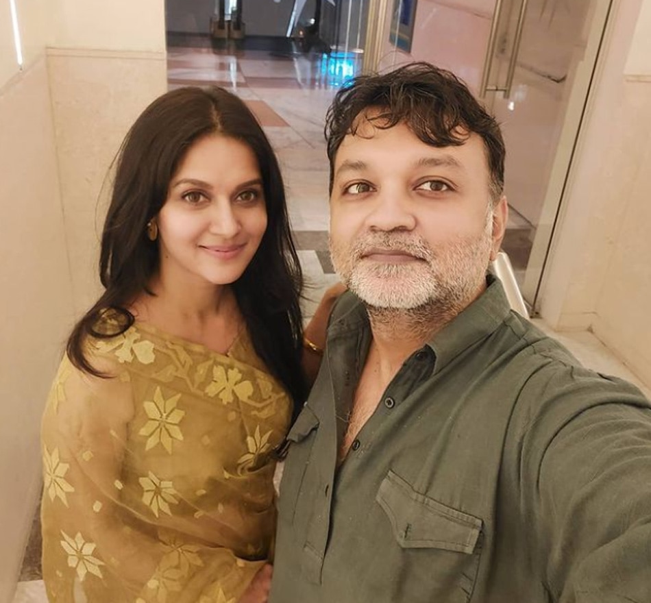 श्रीजीत मुखर्जी-राफ‍ियात राश‍िद मिथ‍िला   