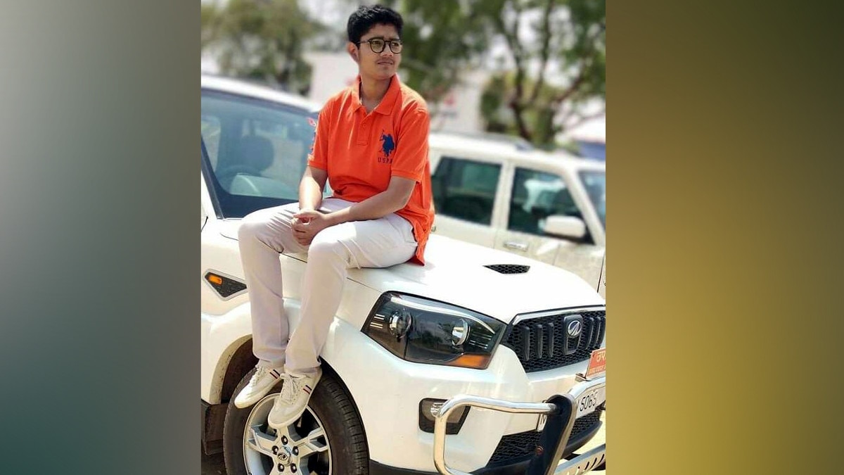 student committed suicide shooting himself
