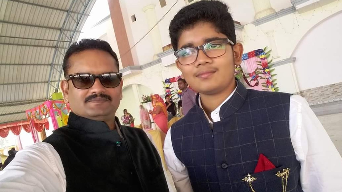 student committed suicide shooting himself