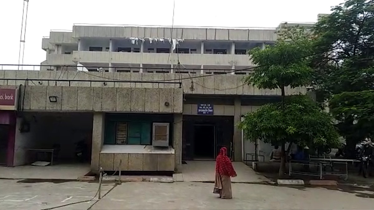 student committed suicide shooting himself