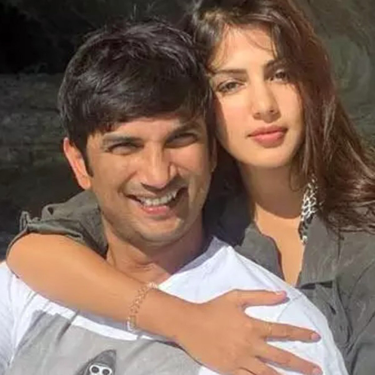 सुशांत सिंह राजपूत और रिया चक्रवर्ती