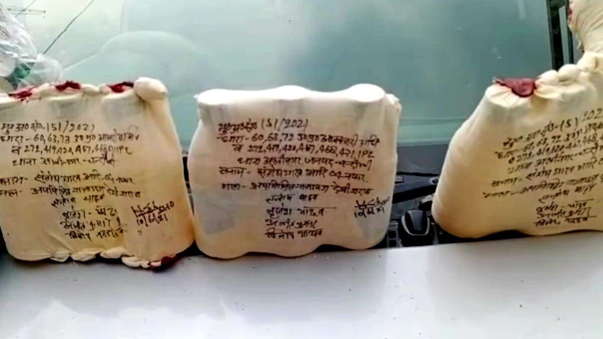  घर में बन रही थी अवैध शराब पुलिस ने किया भंडाफोड़