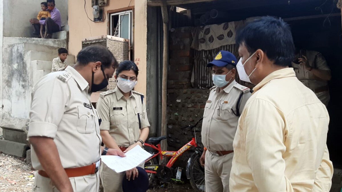  महिला ने प्रेमी के साथ मिलकर कर दी पति की हत्या  