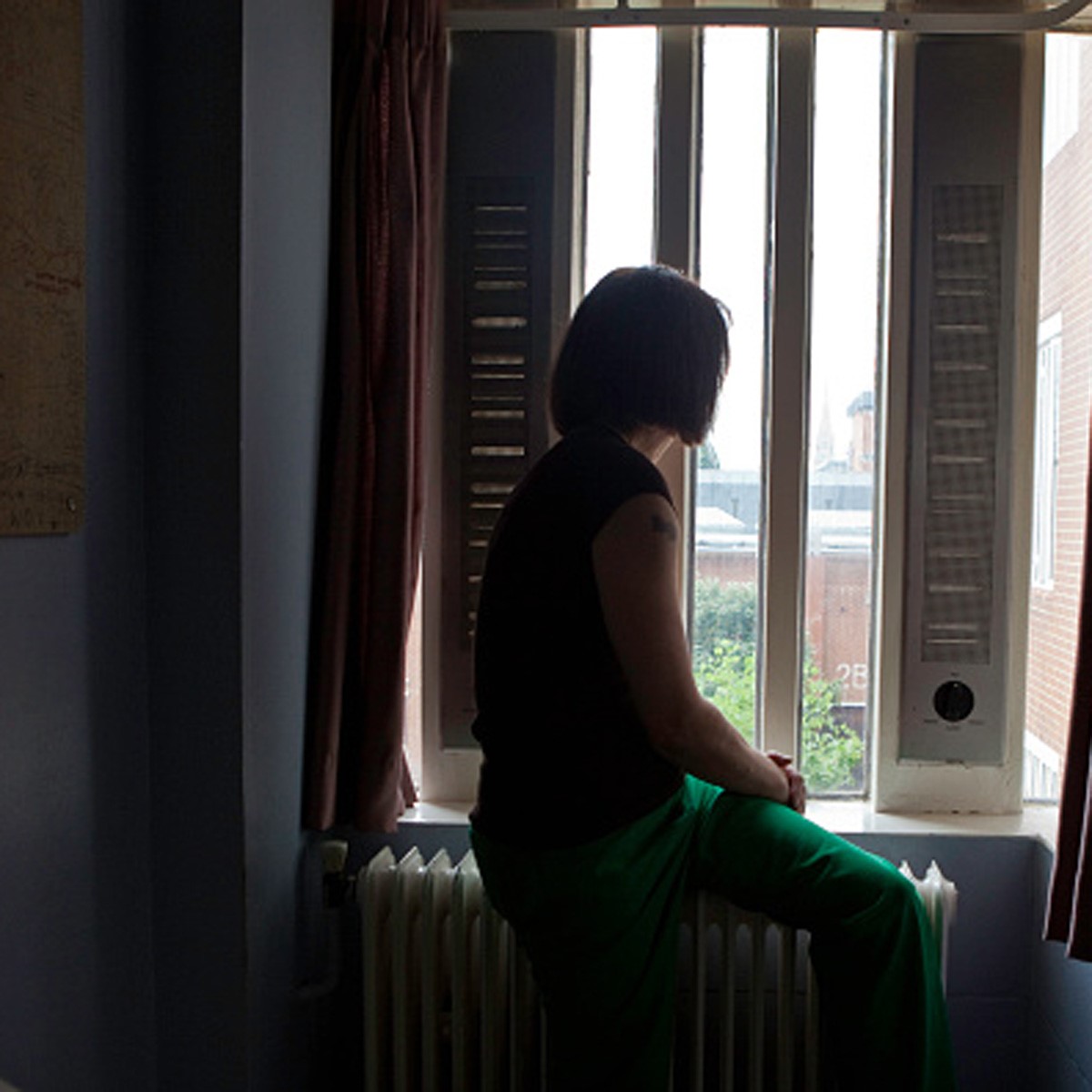 girl swallowed battery of remote