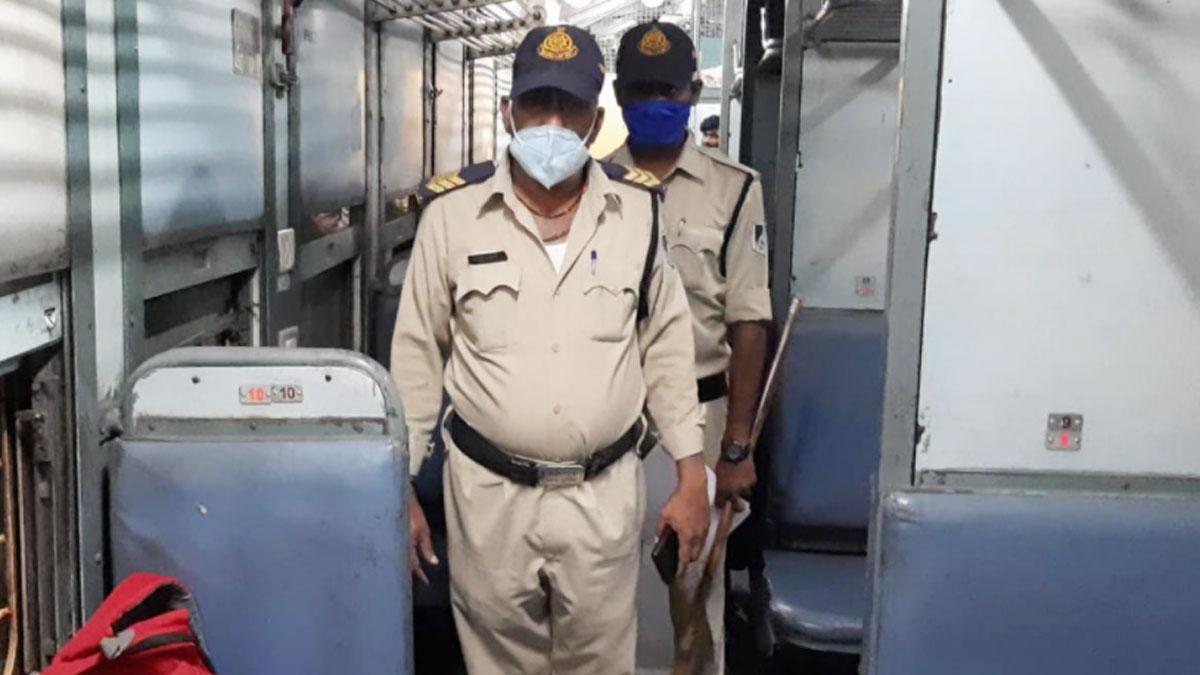 MP: चलती ट्रेन में लड़की को दी दर्दनाक मौत, वजह जानकर रह जाएंगे हैरान