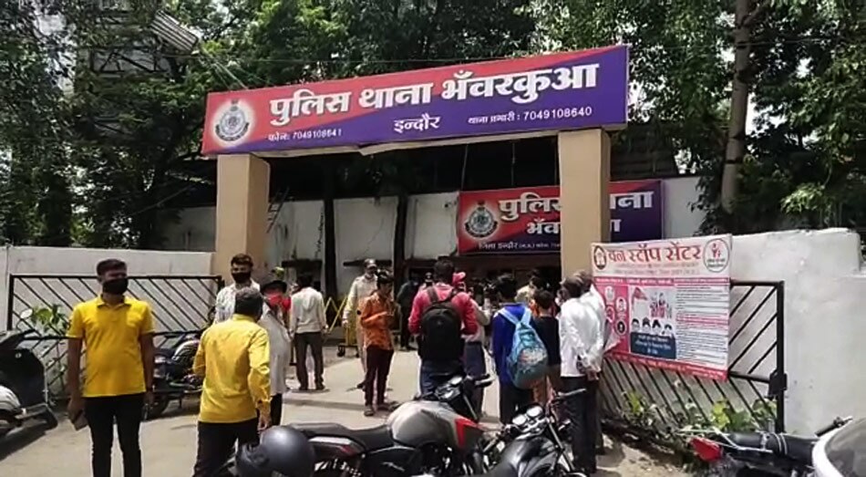 Doctor Plans to Marry Tuition Teacher