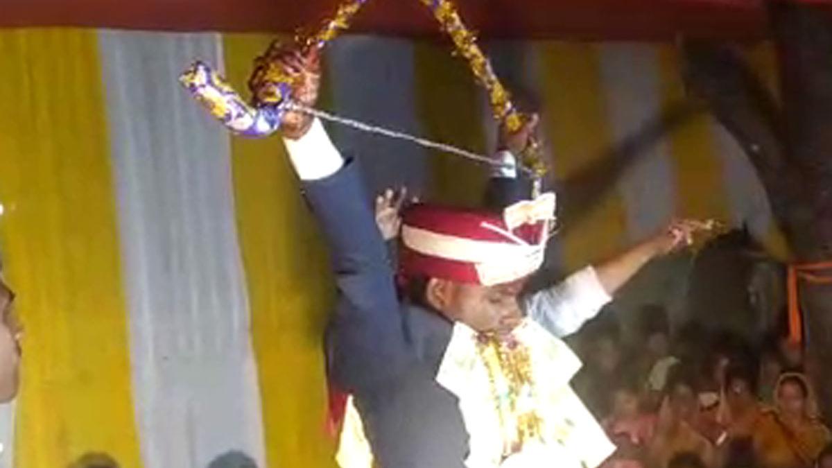 groom broke Shiva bow