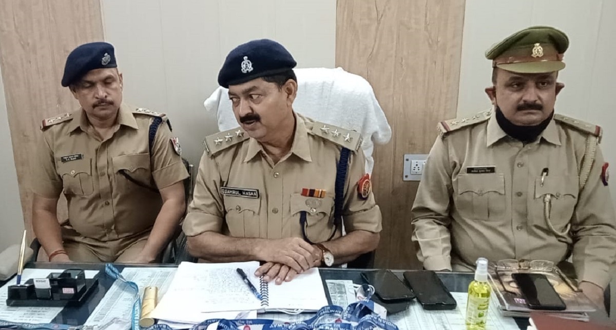 फर्जी आईकार्ड नकली TTE