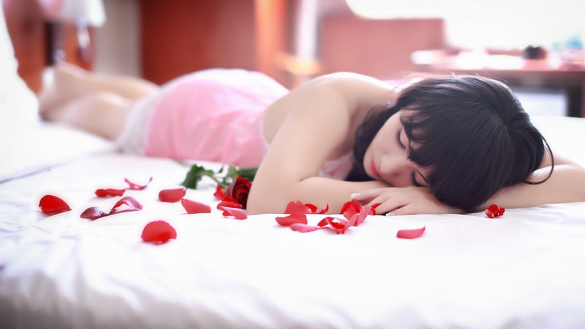 गर्लफ्रेंड से परेशान युवक