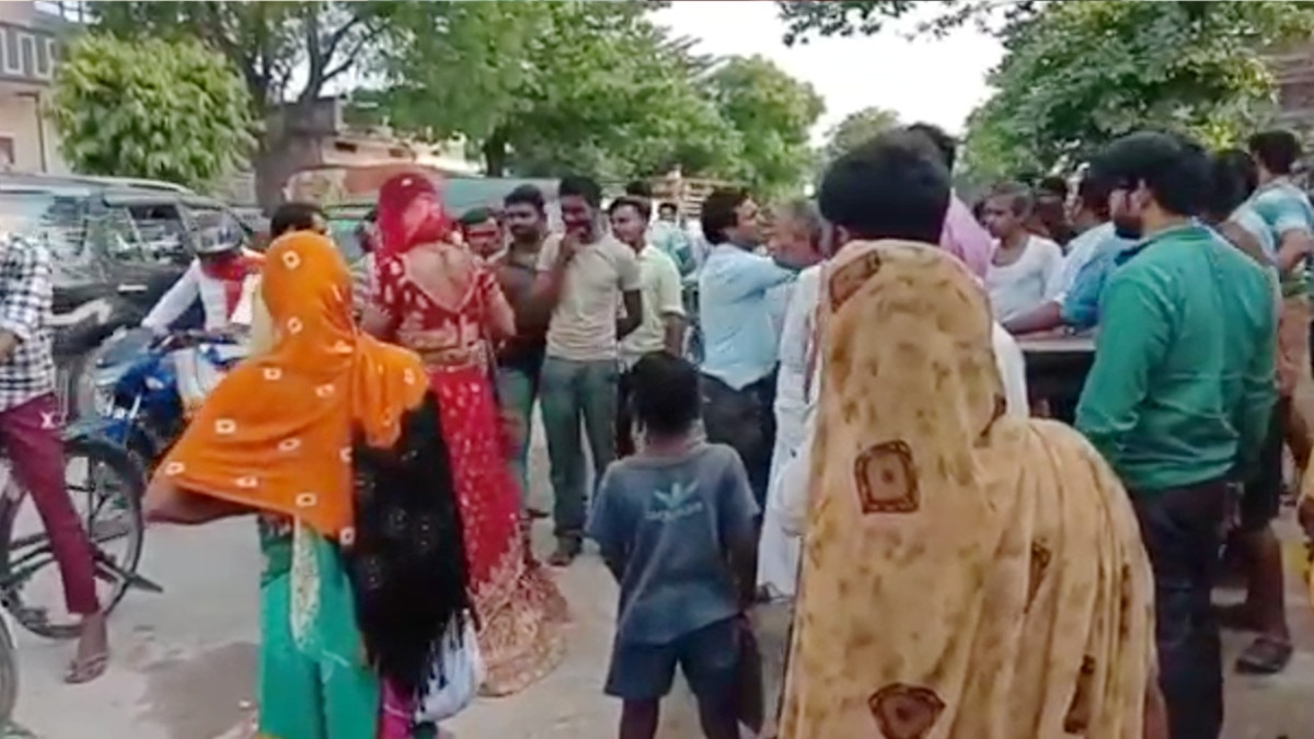 A young man entered the house disguised as a woman