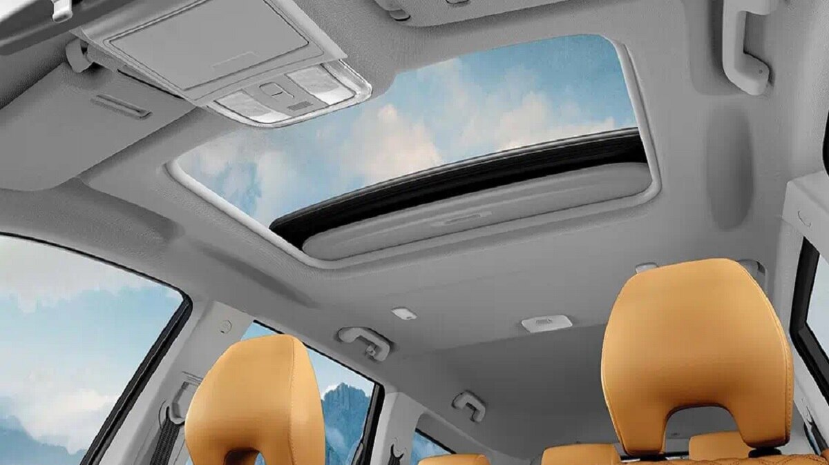 फीचर्स से लैस है XUV500