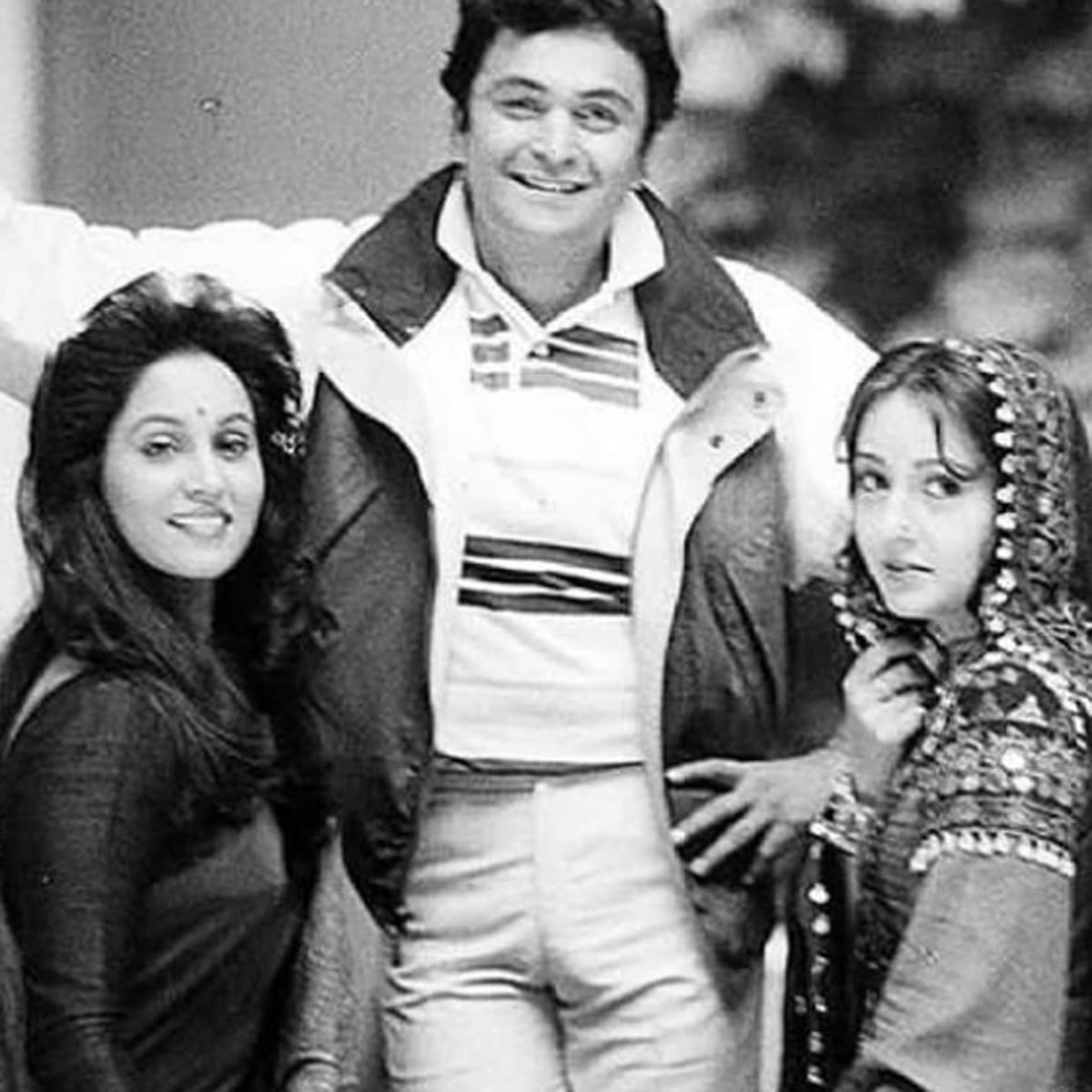 हिना (ऋष‍ि कपूर-जेबा बख्त‍ियार-अश्व‍िनी भावे)