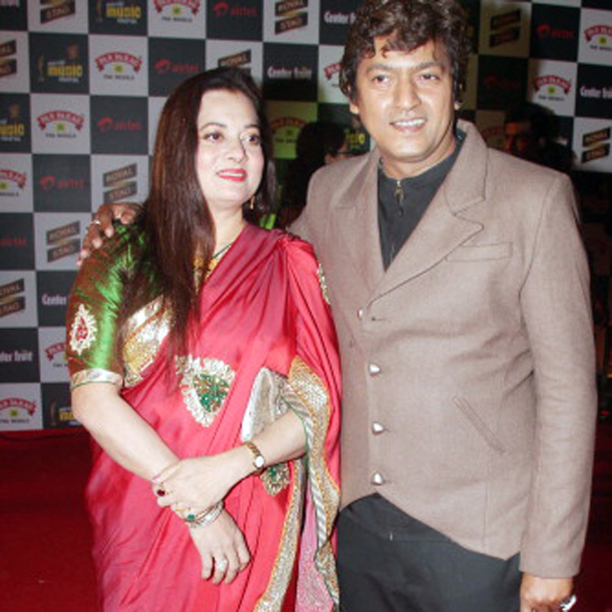 विजयेता पंड‍ित-आदेश श्रीवास्तव 