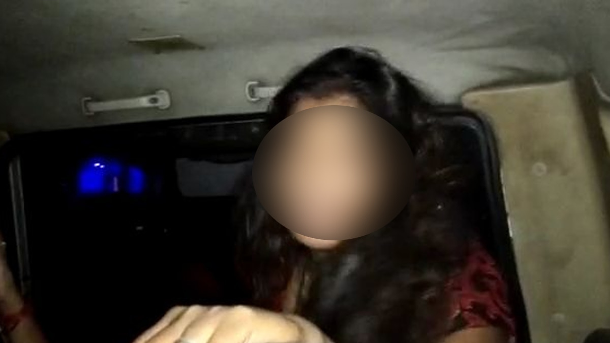 Woman tied to lamp post and beaten up