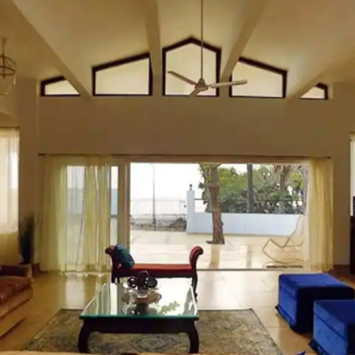  मंदिरा बेदी का विला