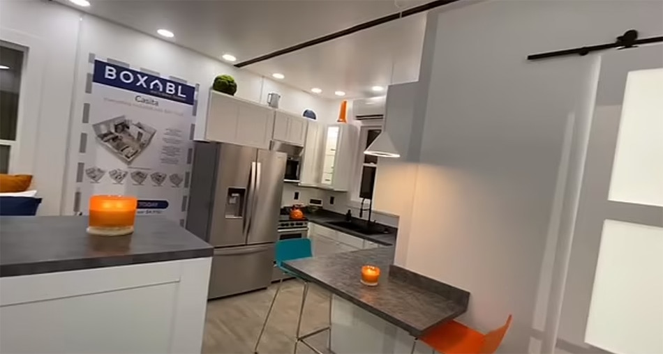 Elon musk small house 