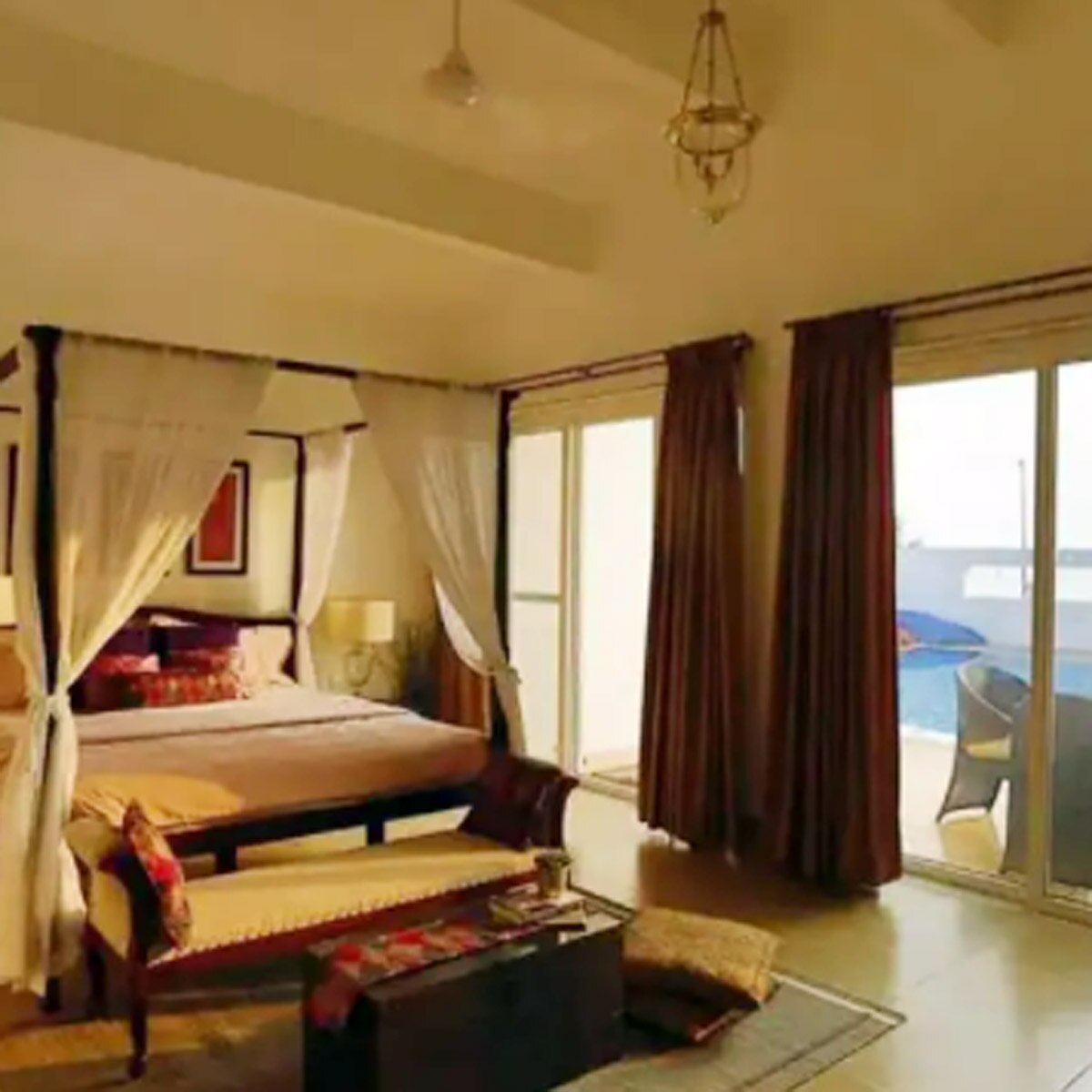  मंदिरा बेदी का विला